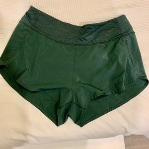 Outdoor Voices Hudson Short (Size L, Forest Green)
